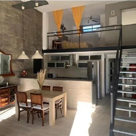 Rural Loft With Pool Views Peaceful Place Near The Center