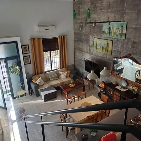 Rural Loft With Pool Views Peaceful Place Near The Center Holiday home Malaga